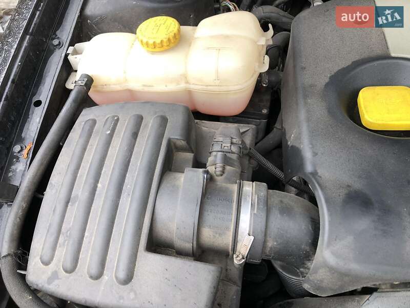 Универсал Opel Omega 2003 в Староконстантинове