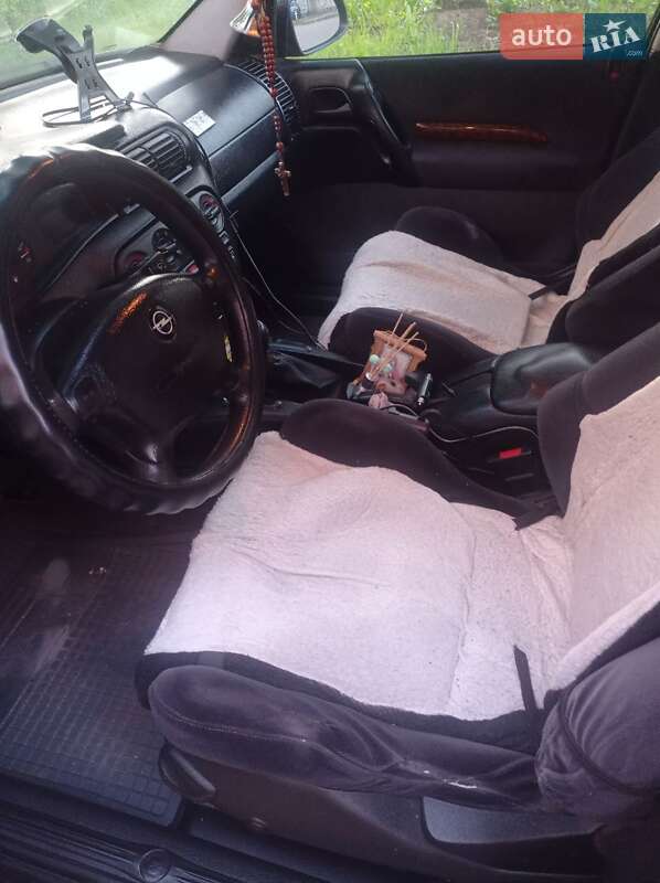 Универсал Opel Omega 1997 в Львове