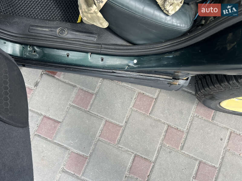 Седан Opel Omega 1994 в Запоріжжі