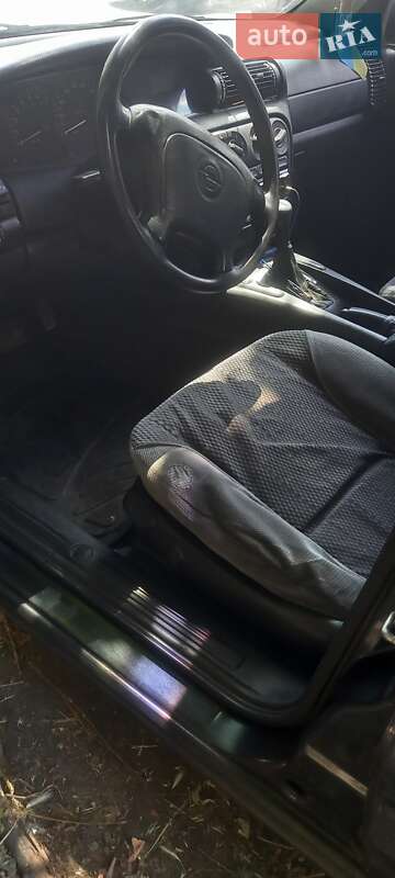 Седан Opel Omega 1994 в Киеве