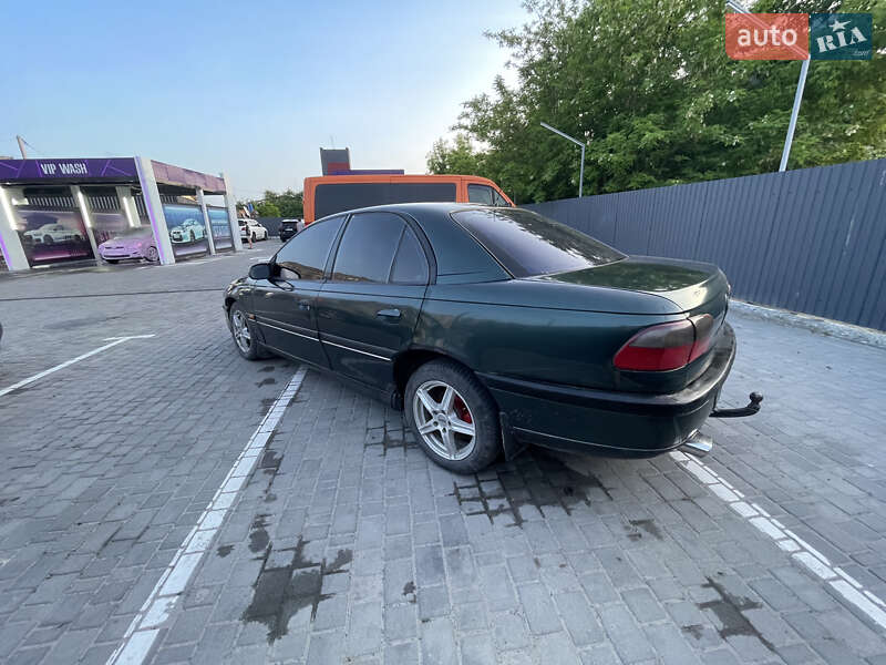 Седан Opel Omega 1996 в Рівному