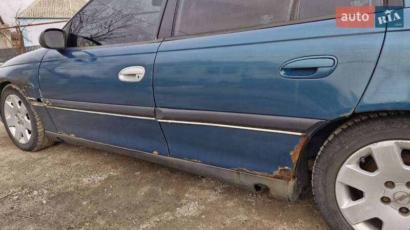 Седан Opel Omega 1997 в Дніпрі