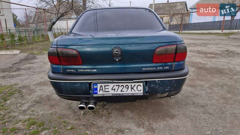 Седан Opel Omega 1997 в Дніпрі