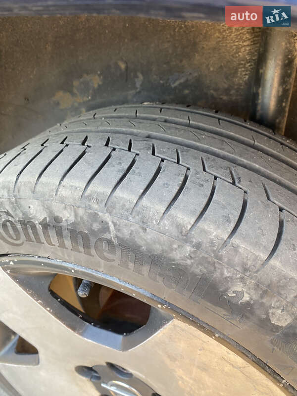 Седан Opel Omega 1995 в Катеринополе