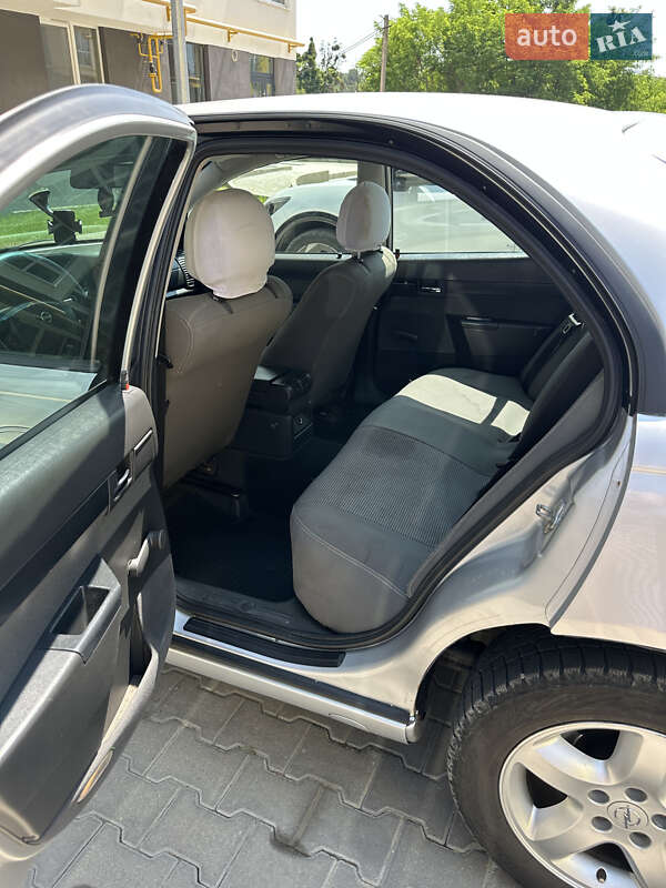 Седан Opel Omega 2001 в Чернівцях