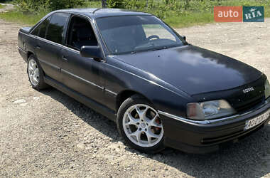 Седан Opel Omega 1987 в Долине