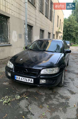Седан Opel Omega 1996 в Києві