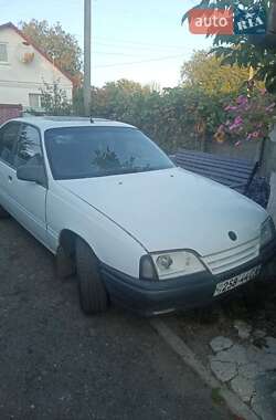 Седан Opel Omega 1989 в Диканьке