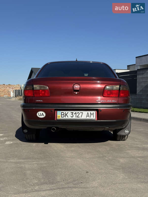 Седан Opel Omega 1999 в Ровно