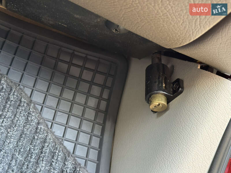 Седан Opel Omega 1999 в Ровно