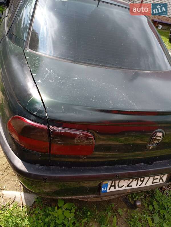 Седан Opel Omega 1997 в Луцьку
