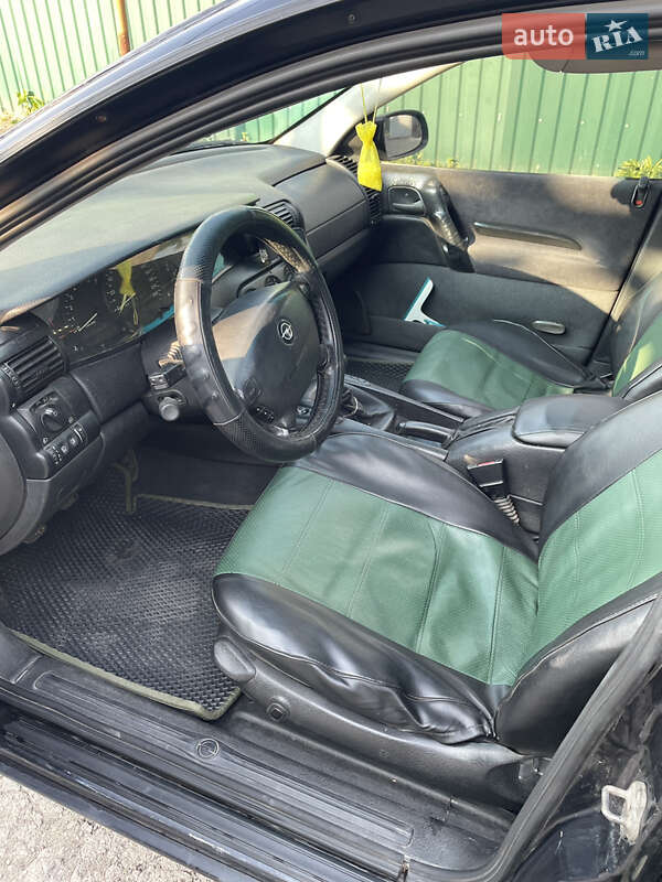Седан Opel Omega 1999 в Дніпрі