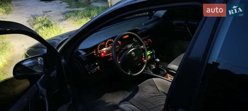 Универсал Opel Omega 1995 в Одессе