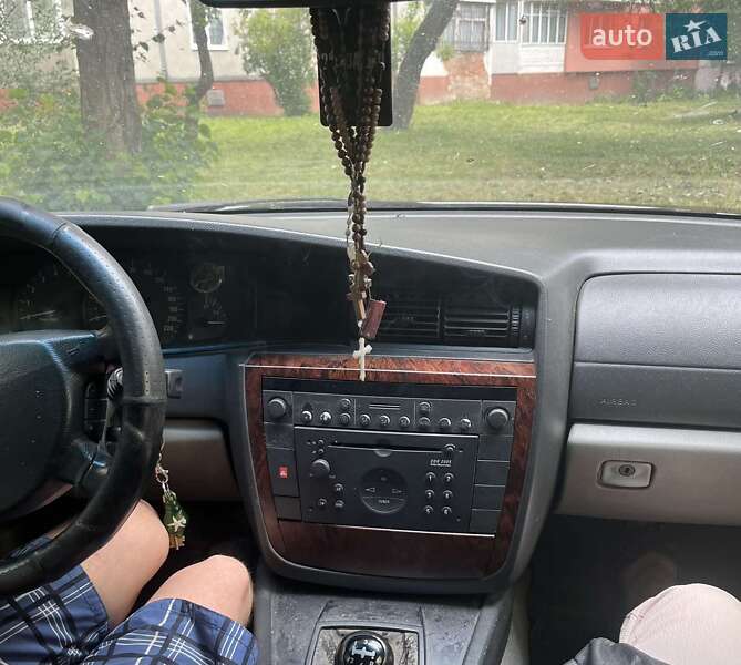 Універсал Opel Omega 2000 в Рівному