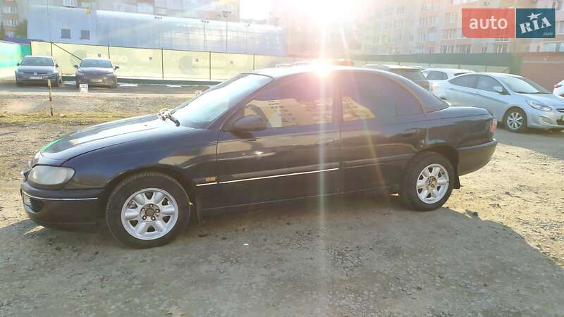 Седан Opel Omega 1995 в Луцке