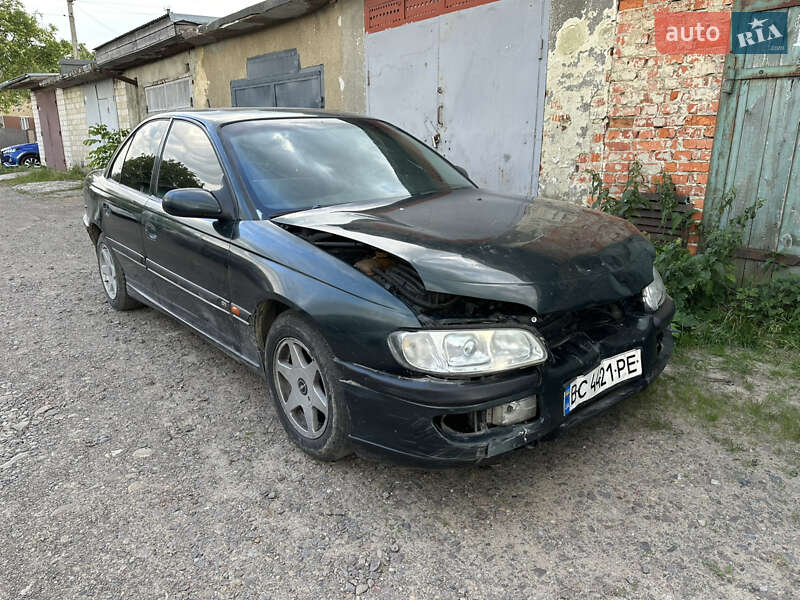 Седан Opel Omega 1997 в Стрию