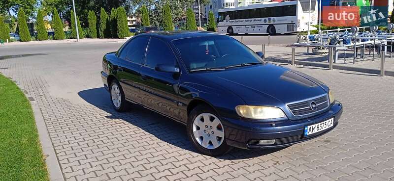 Седан Opel Omega 2000 в Житомире
