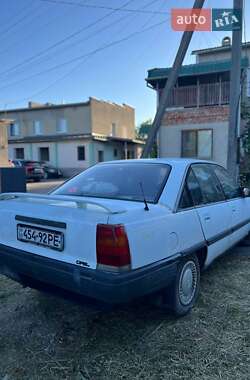 Седан Opel Omega 1987 в Ужгороді