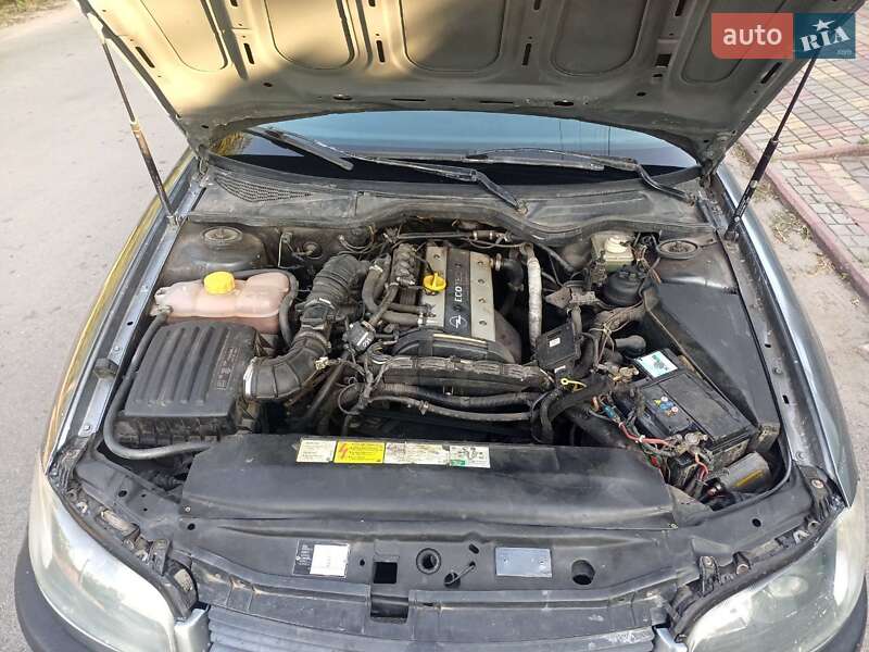 Універсал Opel Omega 1994 в Первомайську