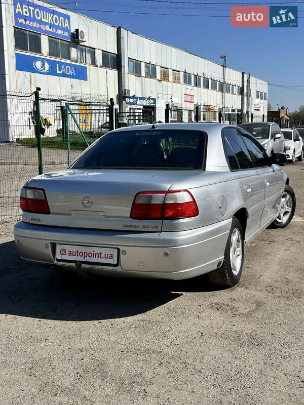 Седан Opel Omega 2000 в Сумах