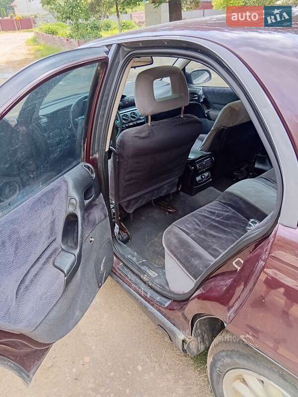 Седан Opel Omega 1994 в Черновцах