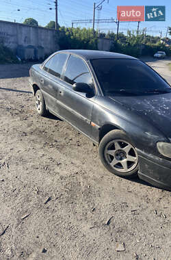 Седан Opel Omega 1994 в Казатине