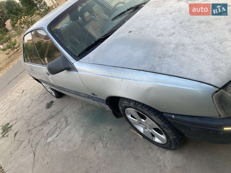 Седан Opel Omega 1987 в Одессе