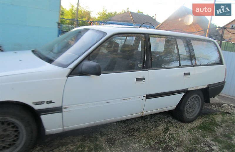 Универсал Opel Omega 1988 в Оржице