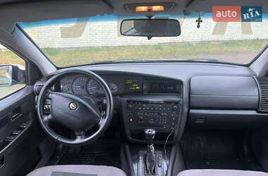 Седан Opel Omega 2003 в 