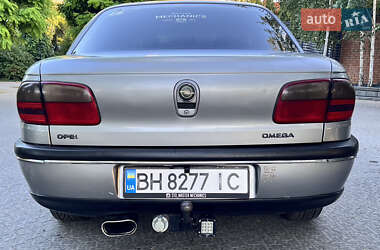 Седан Opel Omega 1995 в 