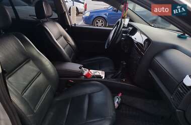 Седан Opel Omega 2002 в 