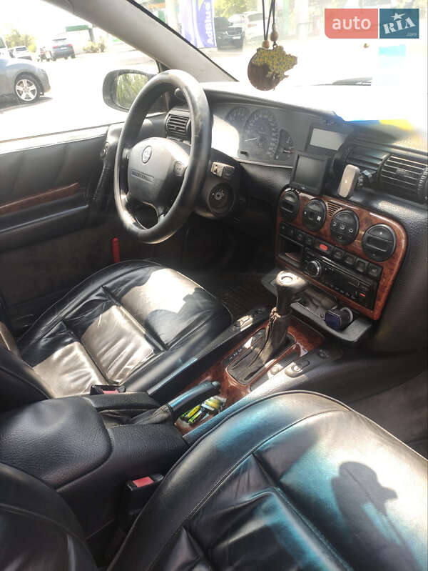 Универсал Opel Omega 1996 в Николаеве