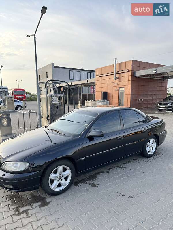 Opel Omega 2003