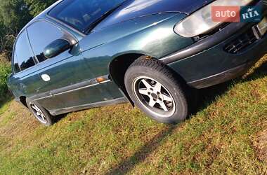 Седан Opel Omega 1995 в Попельне