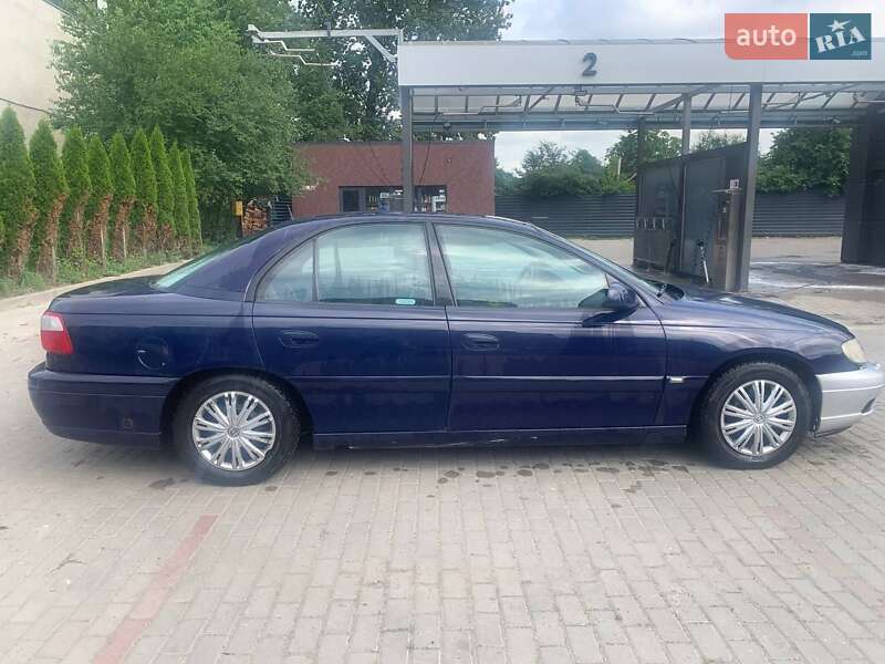 Седан Opel Omega 2000 в Івано-Франківську