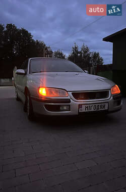 Седан Opel Omega 1996 в Березане