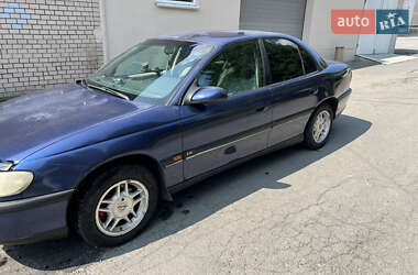 Седан Opel Omega 1998 в Хмельницком