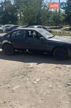 Седан Opel Omega 1990 в Одессе