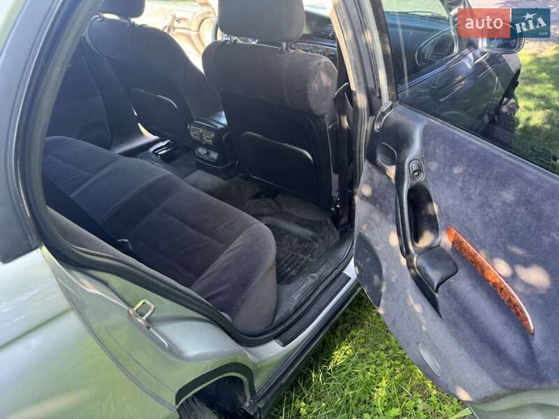 Седан Opel Omega 1998 в Дубні