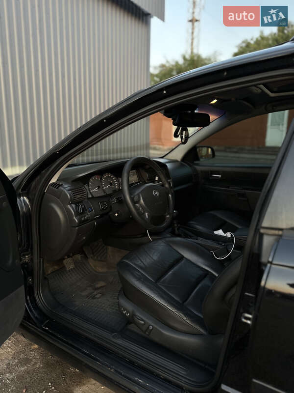 Универсал Opel Omega 2002 в Кривом Роге