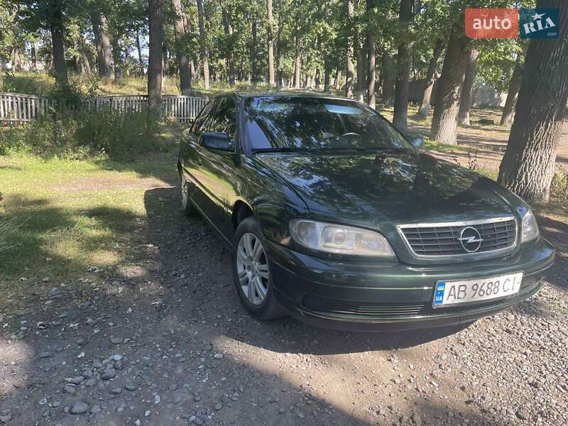 Седан Opel Omega 2001 в Тульчине