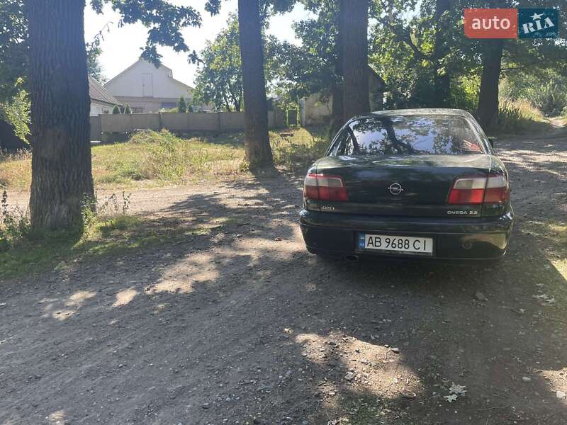 Седан Opel Omega 2001 в Тульчине
