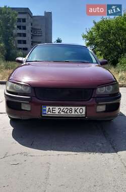 Седан Opel Omega 1996 в Павлограде