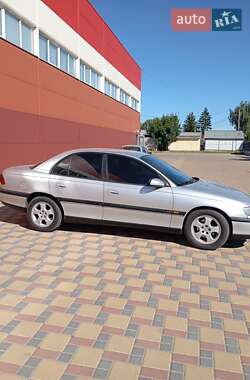 Седан Opel Omega 1998 в Гайсину
