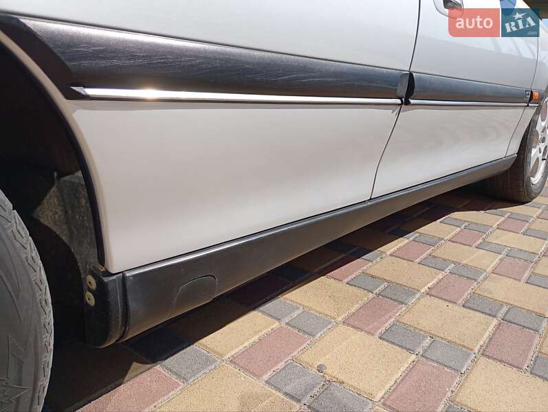 Седан Opel Omega 1998 в Гайсину