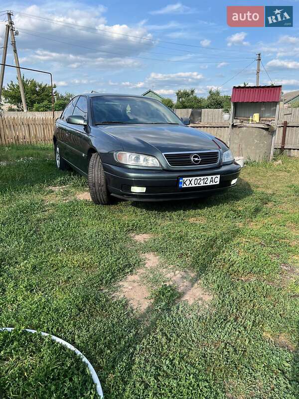 Седан Opel Omega 2001 в Краснограде