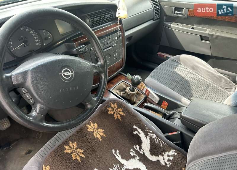 Седан Opel Omega 2000 в Самборе