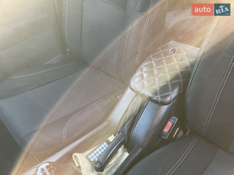 Седан Opel Omega 1996 в Шостці