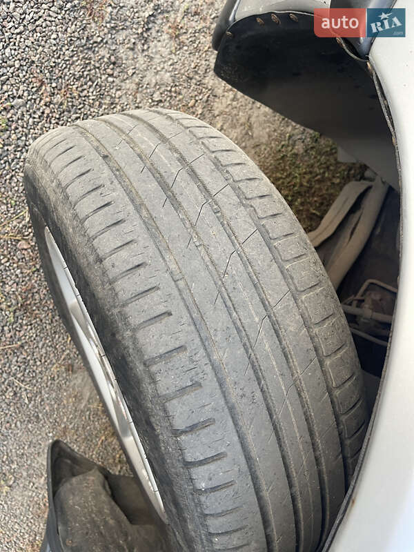 Седан Opel Omega 1996 в Шостці