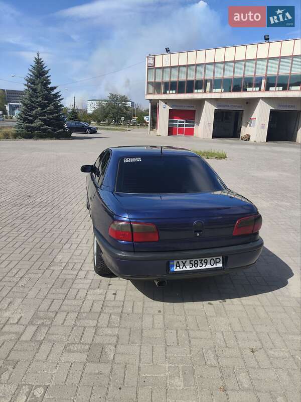 Седан Opel Omega 1998 в Запорожье